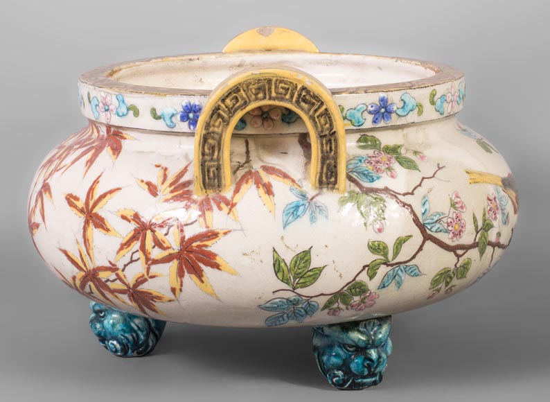 Beau cache-pot chinoisant ancien en faïence à décor d'oiseaux Beau cache-pot chinoisant ancien en faïence à décor d'oiseaux-3