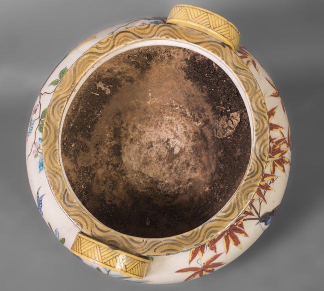 Beau cache-pot chinoisant ancien en faïence à décor d'oiseaux Beau cache-pot chinoisant ancien en faïence à décor d'oiseaux-9