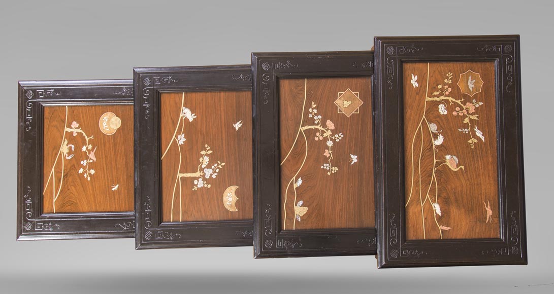 Suite de quatre tables gigognes japonisantes à décor en marqueterie de métal Suite de quatre tables gigognes japonisantes à décor en marqueterie de métal-10