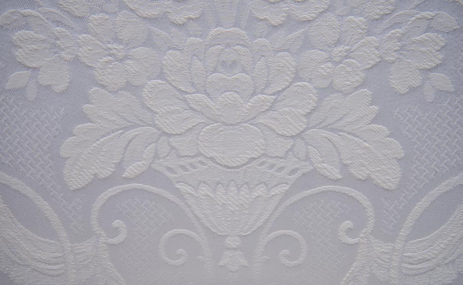 Grande banquette ancienne de style Louis XV en bois doré Grande banquette ancienne de style Louis XV en bois doré-9