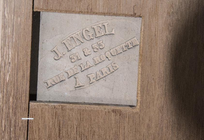 Paire de panneaux en céramique aux oiseaux dans un paysage lacustre signés Paire de panneaux en céramique aux oiseaux dans un paysage lacustre signés