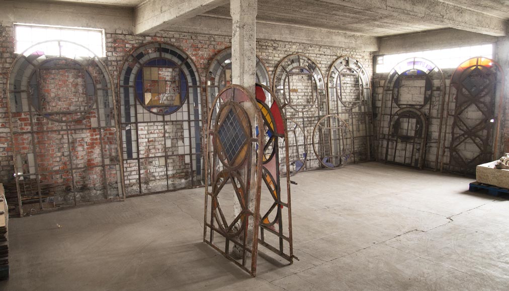 Important ensemble de vitraux de style Art déco du XXe siècle Important ensemble de vitraux de style Art déco du XXe siècle-0