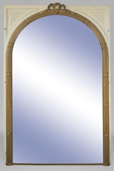 Trumeau de style Louis XVI, au fronton arrondi Trumeau de style Louis XVI, au fronton arrondi-0