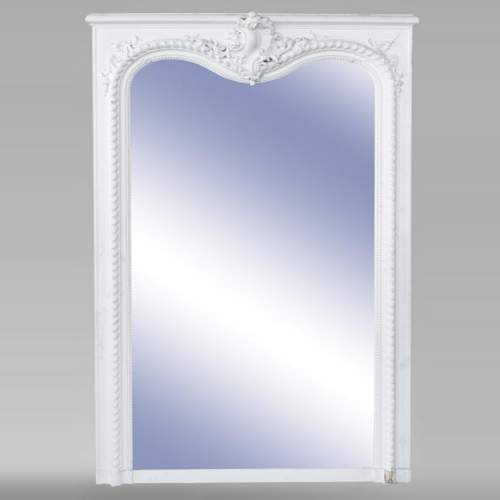 Trumeau ancien de style Louis XV à décor d'une coquille asymétrie et fronton en arbalète