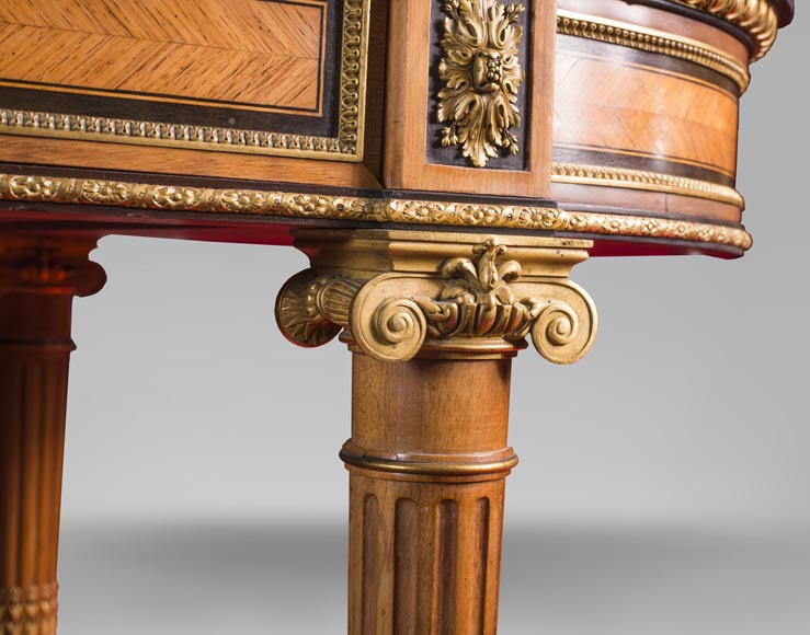 Henri-Auguste FOURDINOIS (1830-1907) - Bureau plat de milieu de style Louis XVI Henri-Auguste FOURDINOIS (1830-1907) - Bureau plat de milieu de style Louis XVI -3