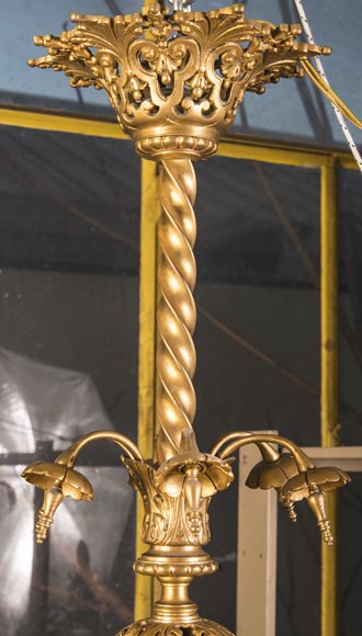 Beau lustre ancien de style Napoléon III aux Putti soutenant des tulipes Beau lustre ancien de style Napoléon III aux Putti soutenant des tulipes-2