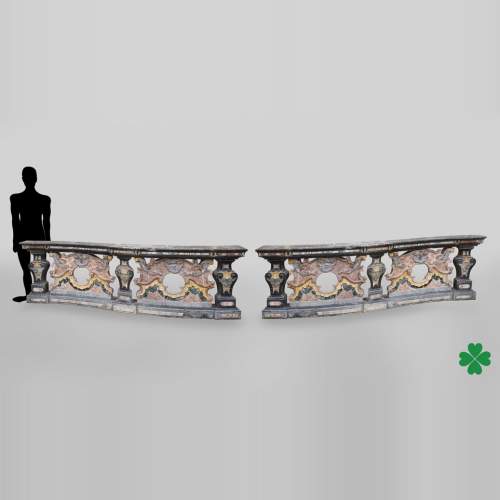 Paire de balustrades de style Baroque en marbre polychrome