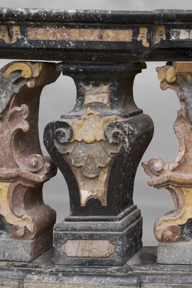 Paire de balustrades de style Baroque en marbre polychrome Paire de balustrades de style Baroque en marbre polychrome-7