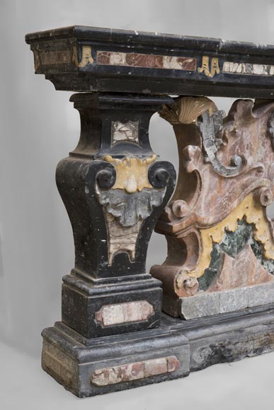 Paire de balustrades de style Baroque en marbre polychrome Paire de balustrades de style Baroque en marbre polychrome-11