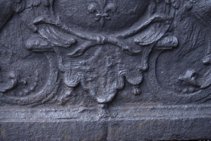 Plaque de cheminée moderne aux Armes de France et au Roi-Soleil Plaque de cheminée moderne aux Armes de France et au Roi-Soleil-4