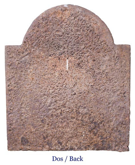 Plaque de cheminée aux armoiries de Paul-Jules de La Porte-Mazarin datée 1728 Plaque de cheminée aux armoiries de Paul-Jules de La Porte-Mazarin datée 1728-4