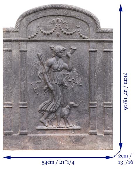 Plaque de cheminée moderne figurant Diane chasseresse Plaque de cheminée moderne figurant Diane chasseresse-7