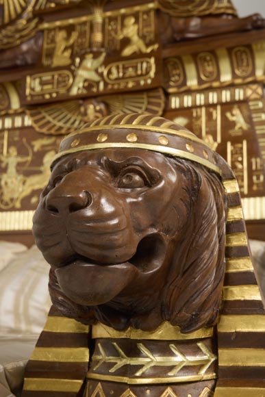 Louis MALARD, Chambre à coucher unique de style « rhamsésien » en noyer rehaussé de feuilles d’or, Exposition Universelle de 1889  Louis MALARD, Chambre à coucher unique de style « rhamsésien » en noyer rehaussé de feuilles d’or, Exposition Universelle de 1889-17