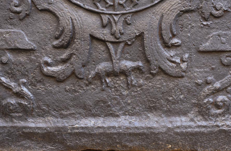 Plaque de cheminée du XVIIIe siècle, aux armoiries de Léopold Ier Duc de Lorraine  Plaque de cheminée du XVIIIe siècle, aux armoiries de Léopold Ier Duc de Lorraine -5