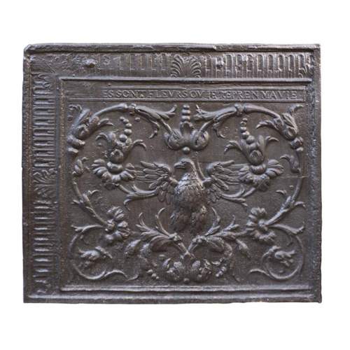 Plaque de cheminée du XVIIIe à décor de phénix parmi des fleurs et rinceaux