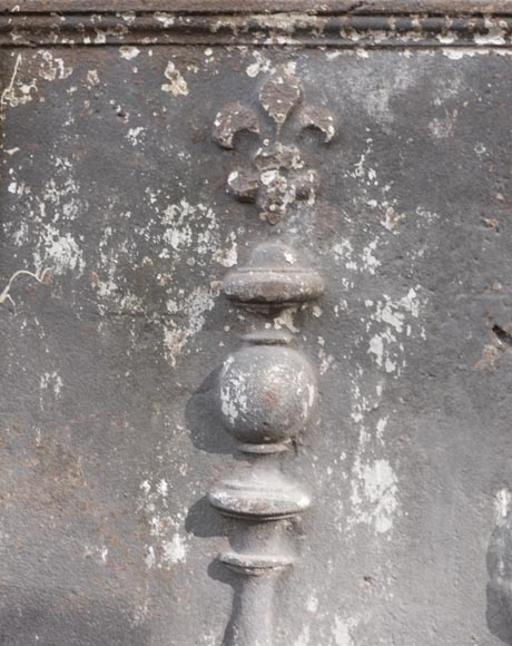 Grande plaque de cheminée du XVIIIe aux Armes de France datée 1746 Grande plaque de cheminée du XVIIIe aux Armes de France datée 1746-2