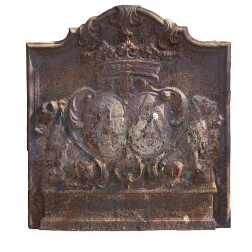 Ancienne plaque de cheminée du XVIIIe, aux armoiries et lions assis