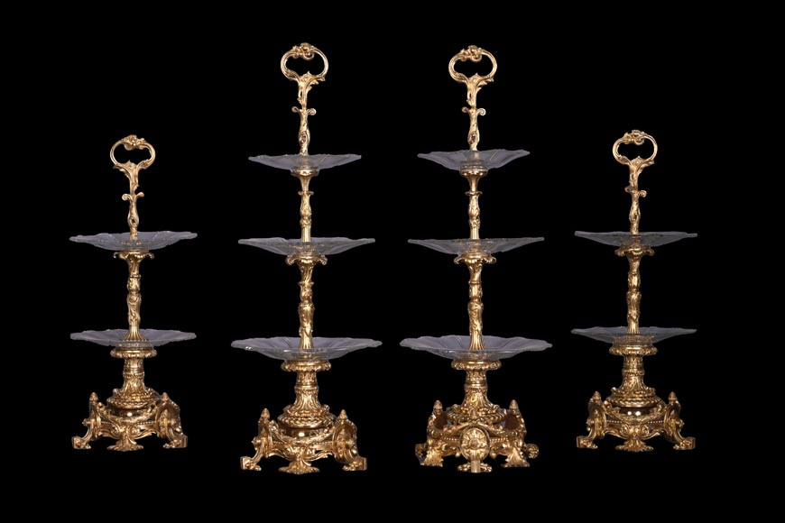 Centre de table de style Napoléon III en bronze doré et cristal taillé, vers 1850 Centre de table de style Napoléon III en bronze doré et cristal taillé, vers 1850-1