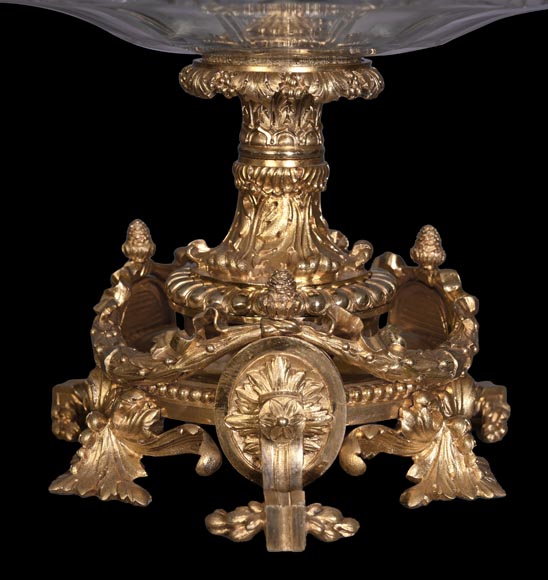 Centre de table de style Napoléon III en bronze doré et cristal taillé, vers 1850 Centre de table de style Napoléon III en bronze doré et cristal taillé, vers 1850-5