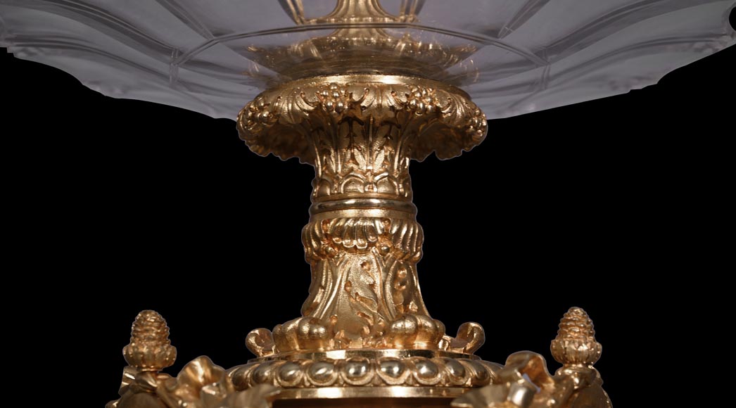 Centre de table de style Napoléon III en bronze doré et cristal taillé, vers 1850 Centre de table de style Napoléon III en bronze doré et cristal taillé, vers 1850-6