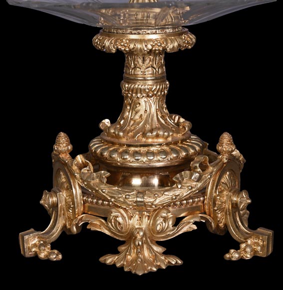 Centre de table de style Napoléon III en bronze doré et cristal taillé, vers 1850 Centre de table de style Napoléon III en bronze doré et cristal taillé, vers 1850-9