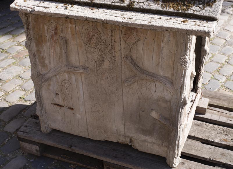 Belle niche en ciment de style Rocailleur avec mousse sur le toit Belle niche en ciment de style Rocailleur avec mousse sur le toit-4