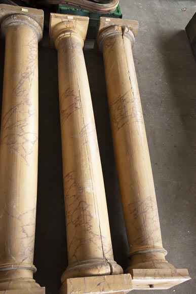 Ensemble de colonnes en bois peint imitation marbre Ensemble de colonnes en bois peint imitation marbre-1