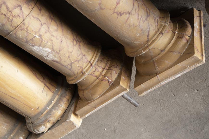 Ensemble de colonnes en bois peint imitation marbre Ensemble de colonnes en bois peint imitation marbre-7