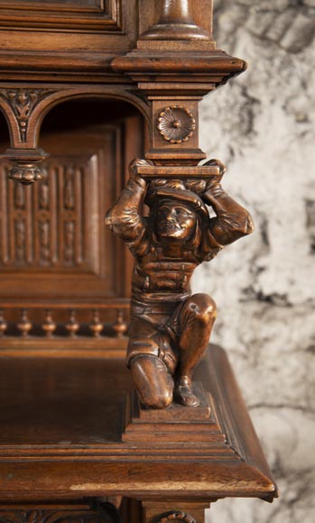 Petit meuble vitrine de style Néo-Renaissance Petit meuble vitrine de style Néo-Renaissance-3