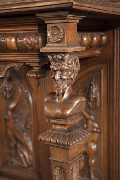 Petit meuble vitrine de style Néo-Renaissance Petit meuble vitrine de style Néo-Renaissance-6