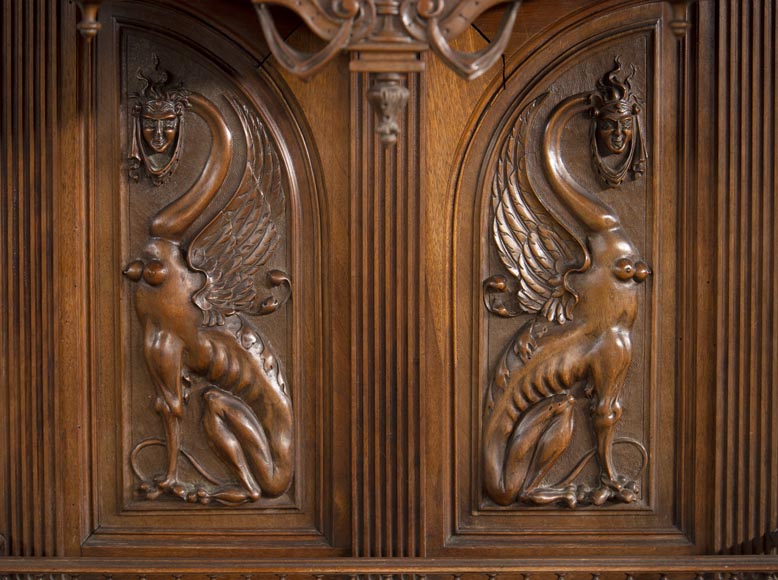 Petit meuble vitrine de style Néo-Renaissance Petit meuble vitrine de style Néo-Renaissance-7