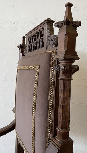 Paire de fauteuils Néo-Gothiques en noyer, XIXe siècle Paire de fauteuils Néo-Gothiques en noyer, XIXe siècle-6