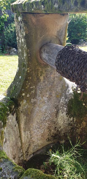 Puits en pierre d'époque Louis XIV Puits en pierre d'époque Louis XIV-3