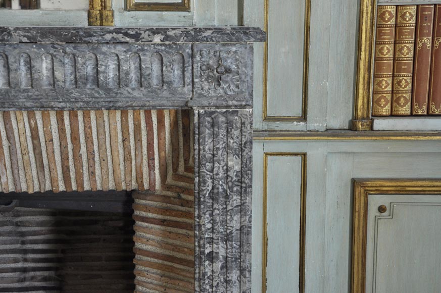 Pièce de boiserie de style Louis XVI comprenant une cheminée et son trumeau d'époque Louis XVI Pièce de boiserie de style Louis XVI comprenant une cheminée et son trumeau d'époque Louis XVI-19