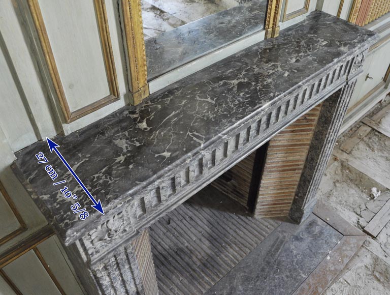 Pièce de boiserie de style Louis XVI comprenant une cheminée et son trumeau d'époque Louis XVI Pièce de boiserie de style Louis XVI comprenant une cheminée et son trumeau d'époque Louis XVI-22