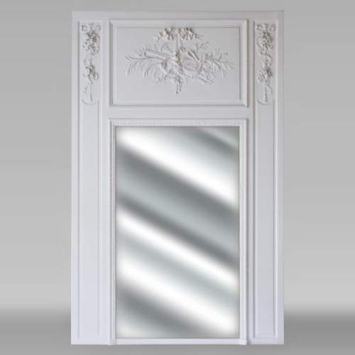 Grand trumeau de style Louis XVI au décor d'instruments de musique