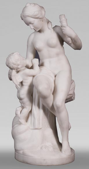 Etienne Maurice FALCONET (d'après) - Vénus retirant le carquois de Cupidon, en marbre de Carrare Etienne Maurice FALCONET (d'après) - Vénus retirant le carquois de Cupidon, en marbre de Carrare-0
