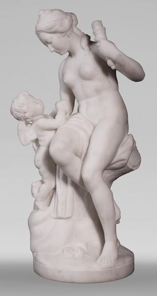 Etienne Maurice FALCONET (d'après) - Vénus retirant le carquois de Cupidon, en marbre de Carrare Etienne Maurice FALCONET (d'après) - Vénus retirant le carquois de Cupidon, en marbre de Carrare-1
