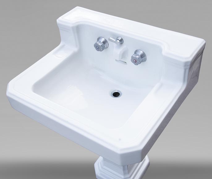 Lavabo sur colonne en faïence de marque Standard Lavabo sur colonne en faïence de marque Standard-3