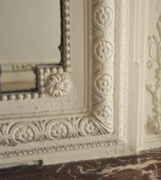 Petit trumeau peint en blanc aux rosaces Petit trumeau peint en blanc aux rosaces-4