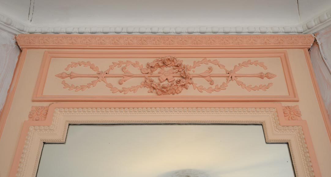 Trumeau ancien de style Louis XVI, à décor de couronnes de laurier Trumeau ancien de style Louis XVI, à décor de couronnes de laurier-1