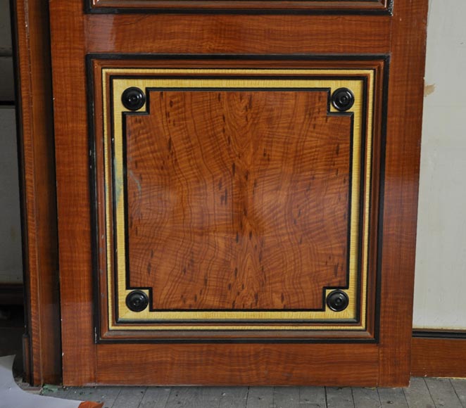 Paire de portes en trompe l'oeil de bois de style Art Déco, fin du XXe siècle  Paire de portes en trompe l'oeil de bois de style Art Déco, fin du XXe siècle -7