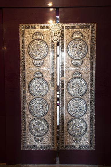 Paire de double-portes coulissantes laquées à décor de nacre Paire de double-portes coulissantes laquées à décor de nacre-6