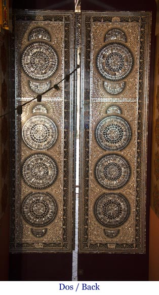 Paire de double-portes coulissantes laquées à décor de nacre Paire de double-portes coulissantes laquées à décor de nacre-12