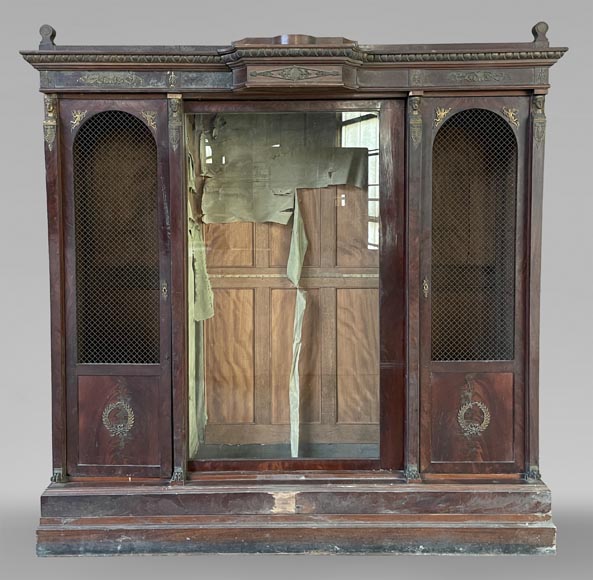 Ensemble de pièces de boiserie et bibliothèque de style Empire en acajou et bronze Ensemble de pièces de boiserie et bibliothèque de style Empire en acajou et bronze-16