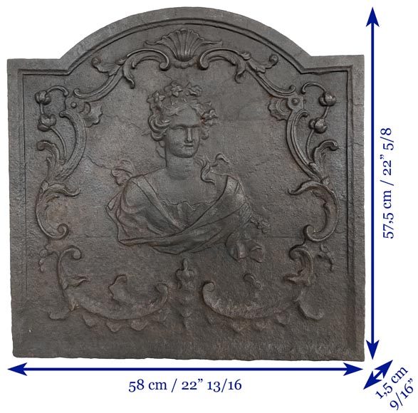 Plaque de cheminée en fonte de fer au buste de femme, XVIIIe siècle Plaque de cheminée en fonte de fer au buste de femme, XVIIIe siècle-9