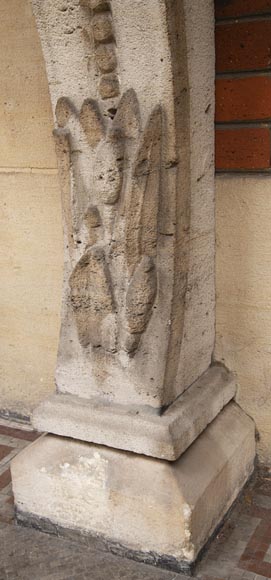 Petite fontaine murale en pierre du XIXe siècle Petite fontaine murale en pierre du XIXe siècle-4