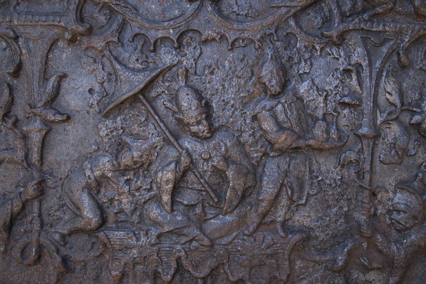 Plaque de cheminée du XVIIIe siècle à décor d'une chinoiserie Plaque de cheminée du XVIIIe siècle à décor d'une chinoiserie-1