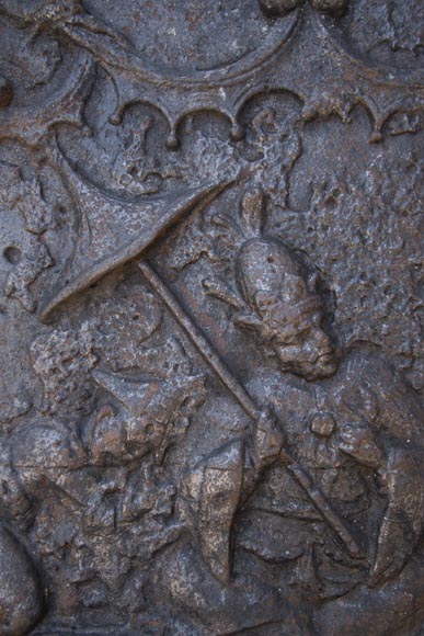 Plaque de cheminée du XVIIIe siècle à décor d'une chinoiserie Plaque de cheminée du XVIIIe siècle à décor d'une chinoiserie-2