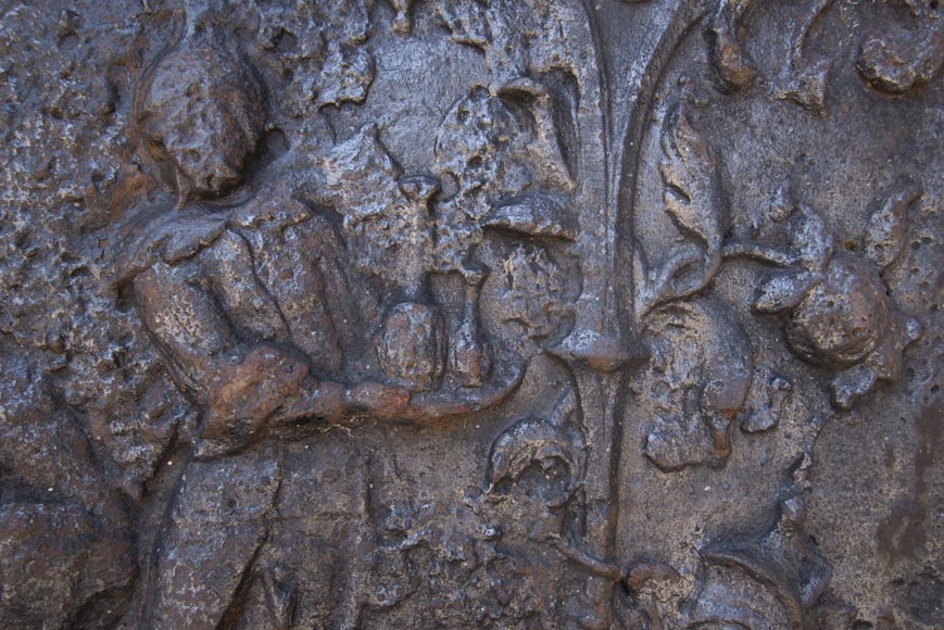 Plaque de cheminée du XVIIIe siècle à décor d'une chinoiserie Plaque de cheminée du XVIIIe siècle à décor d'une chinoiserie-3